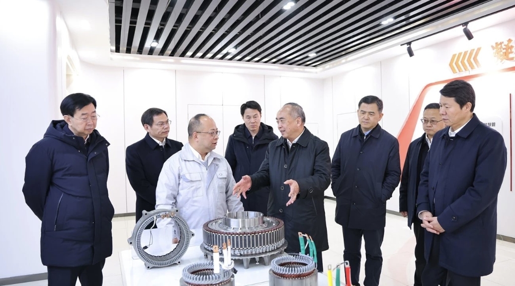 开足马力“赶订单”，奋力冲刺“开门红”  | 山东省委书记林武调研乐竞网络平台_乐竞（中国）临沂工厂新能源电驱动项目